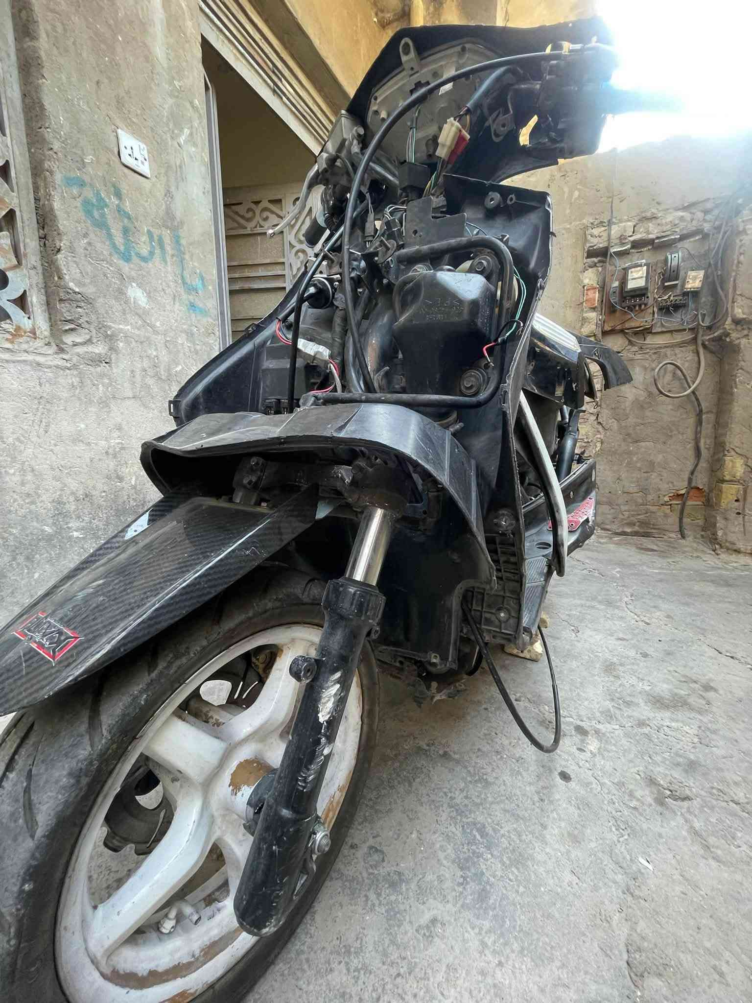 يا الله سلام عليكم سكنس فحل كابريتر 58ونص شوفت عينكم ناريه بيها وكمها كلش قوي وسلف رياضي اربع فحمات كابريتر جديد ابيع دراجه طافيه مالي غرض ب كلشي قفل150
رقم واتساب***********
