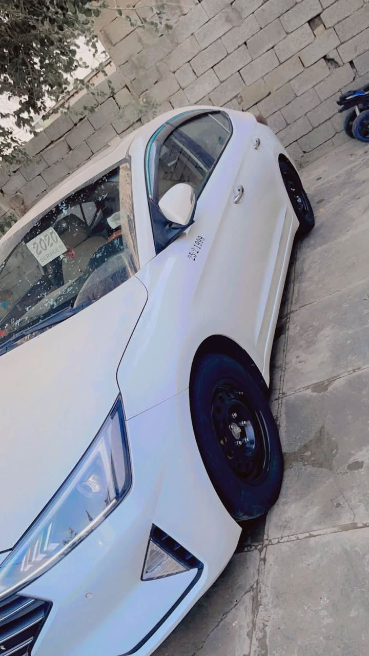 سياره الانتره للبيع 2019 خليجي رقم اربيل دولي   مكفوله كفاله عامه من كلشي فول موصفات واحد على واحد سياره ويل كب رقم اربيل دولي  تريد وكاله تريد تحويل ماشيه 51 حقيقي سعر 170 مكان بغداد تصل ***********
