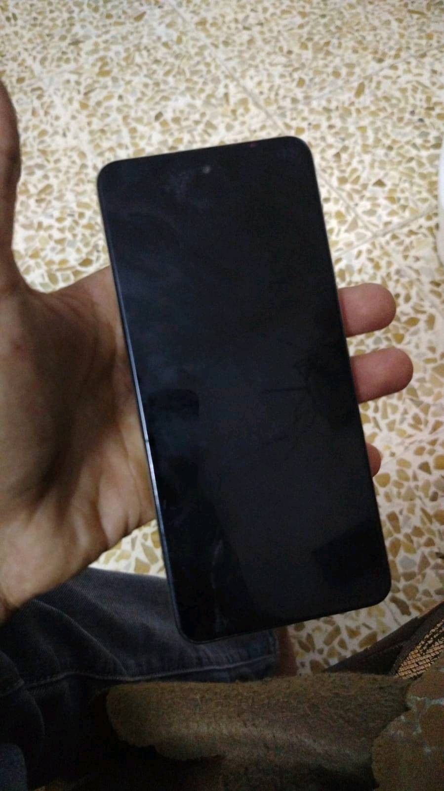 جهاز ريلميC75  مستعمل فقط ضهر بي فطر ومايأثر
شلون حالة البطارية والشحن بالجهاز؟ وهل يجي ويّا الشاحن أو الكرتون؟: 
بدون غراض شحن فول
هل الجهاز بيه أي صيانة أو تبديل قطع غير الضهر، خصوصاً الشاشة أو البطارية؟: 
مابي اي شي مبدل جهاز نضيف
وين موقعك/المنطقة حتى الي يريد يفحصه يعرف منين يستلمه؟: 
موصل سوق الجديده
السعر النهائي شكد؟ وهل أكو مجال للمساومة؟: 
حسب الاتفاق