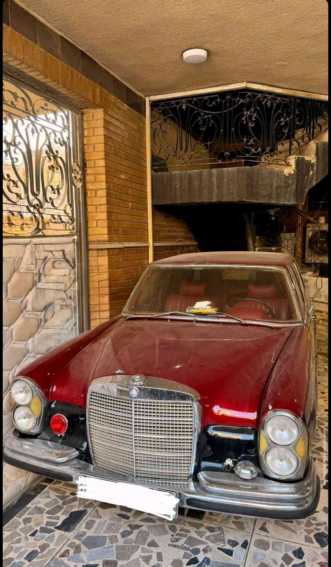 للتحفة الكلاسيكية النادرة: مرسيدس بنز 280 SEL موديل العز والفخامة (W108/W109) مصفحه
للتحفة التاريخية وهواة التميز، مرسيدس 280 SEL بحالة ممتازة وبحضور ملكي طاغٍ. تتميز بقاعدة العجلات الطويلة، وهيكل كلاسيكي أصيل، مع مقصورة داخلية بفرش جلد فاخر باللون الأحمر النبيذي. سيارة تنبض بالعراقة وتصلح للاقتناء والاستثمار
ورقم للتواصل ***********
