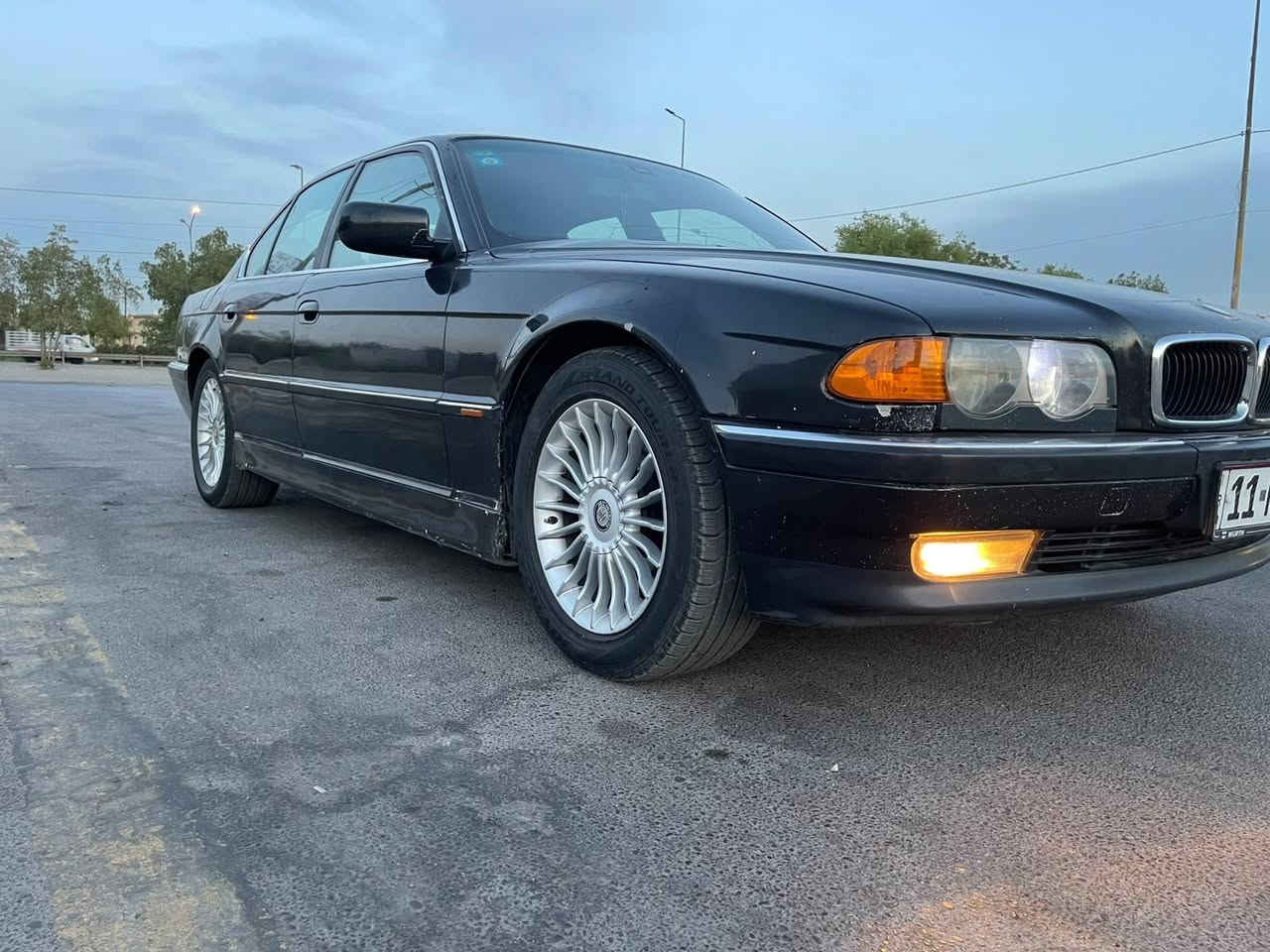 بسم الله الرحمن الرحيم
سلام عليكم اخوتي للبيع BMW كاسح 
🔹الموديل 1996 حجم 740
🔹دبل جام
🔹داخل جلد اسود 
🔹مكفولة من الضربة والحادث فقط صبغ حزام جمالية
🔹مكينة جديدة كهربائيات جديدة مابيه اي نقص ومكفوله من الجطلات 
🔹مري شفط شغالة 
🔹لايت زنون
🔹ويل البينا خمسه ويل 
🔹فتحه سقف زجاج
🔹ستيرن كهرباء
🔹 بردة كهرباء شغالة
▪️بعد هواية مواصفات معروفة
🔸رقم بغداد الجديد باسمي تحويل ثاني يوم
🔺مكانها بغداد الغزالية 
🔺السعر 80 بيها مجال بسيط للأستفسار الاتصال على الرقم ***********

نص مكتوب في الصور:
- ***********
- ***********2