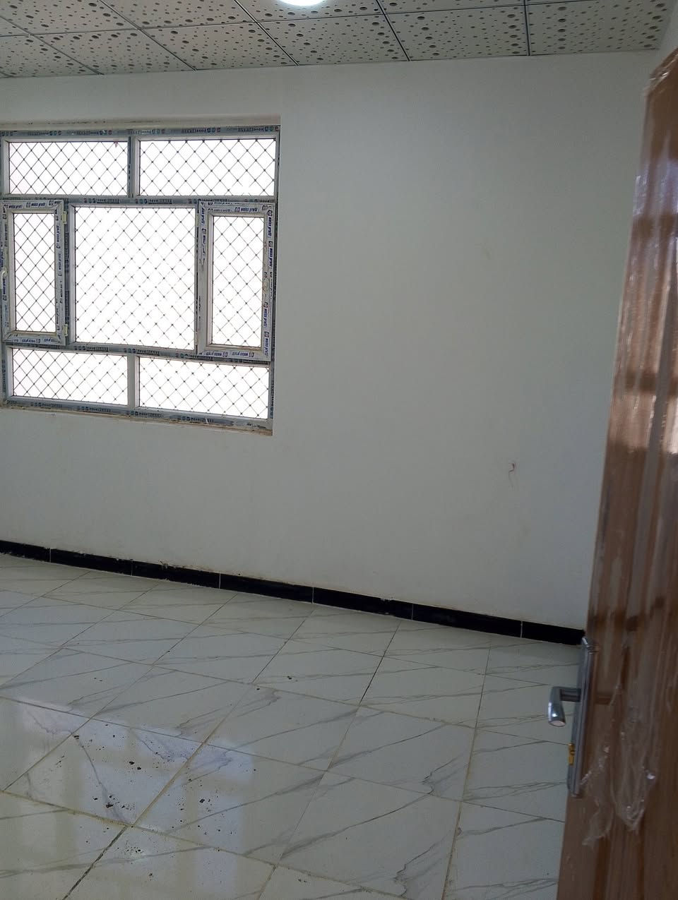 دار للبيع حي النداء 50متر مربع طابقين كونكريت بناء جناي بسمي مباشر منطقه ال55 شارع قصابيه الميالي استقبال ومطبخ وصحيات وفوك غرفه وصاله وصحيات السعر 58 موشراي لتعلق يرهم مراوس ونطي فرق ***********
