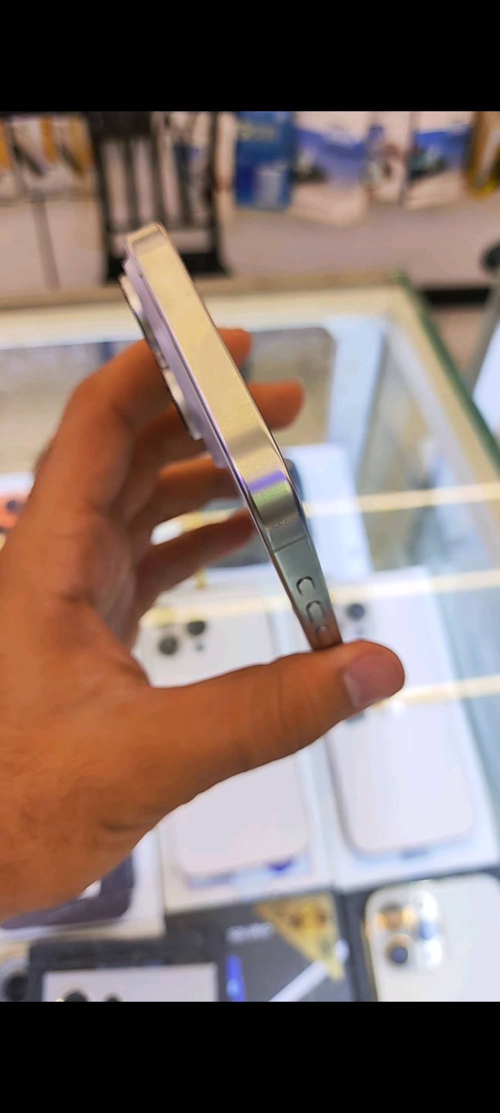 📱 للبيع iPhone 16 Pro Max
🔸 اللون: أبيض 🤍
🔸 الذاكرة: 256GB 💾
🔸 الموديل: عربي إماراتي AE 🇦🇪
🔸 الشريحة: شريحتين 📲
🔸 الحالة: وتر، لا مفتوح ولا مبدل بيه أي شيء ✅
🔸 الكفالة: كفالة كاملة من الألف للياء 🔒
🔸 نظافة الجهاز: 100% ✨
🔸 نظافة الشاصي: 100% 💯
🔸 البطارية: 92% 🔋

⚠️ ملاحظة:
الجهاز بيه شامة صغيرة جدًا وبسيطة، حجمها ما يتعدى حجم حبة السمسم، والشامة موضحة بالفيديو بشكل واضح 🎥

💰 السعر: مليون وخمسين ألف دينار

📍 الموقع: بغداد – الحرية
📞 للتواصل: ***********

🚚 متوفر توصيل لجميع محافظات العراق 🇮🇶