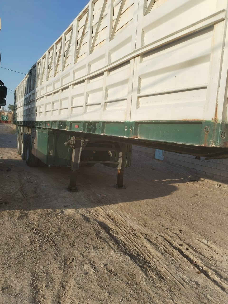 سلام عليكم عربانه حداديه للبيع شاصي 16 ثلاث دناكير صيني 14 جاهزه تخم تاير هوه بريك كهربائيات ثلاجه مطبخ جادر مطري ودولين جاهزه مكفوله كفاله عامه من كلشي ‏للاستفسار ‪***********‬‏

