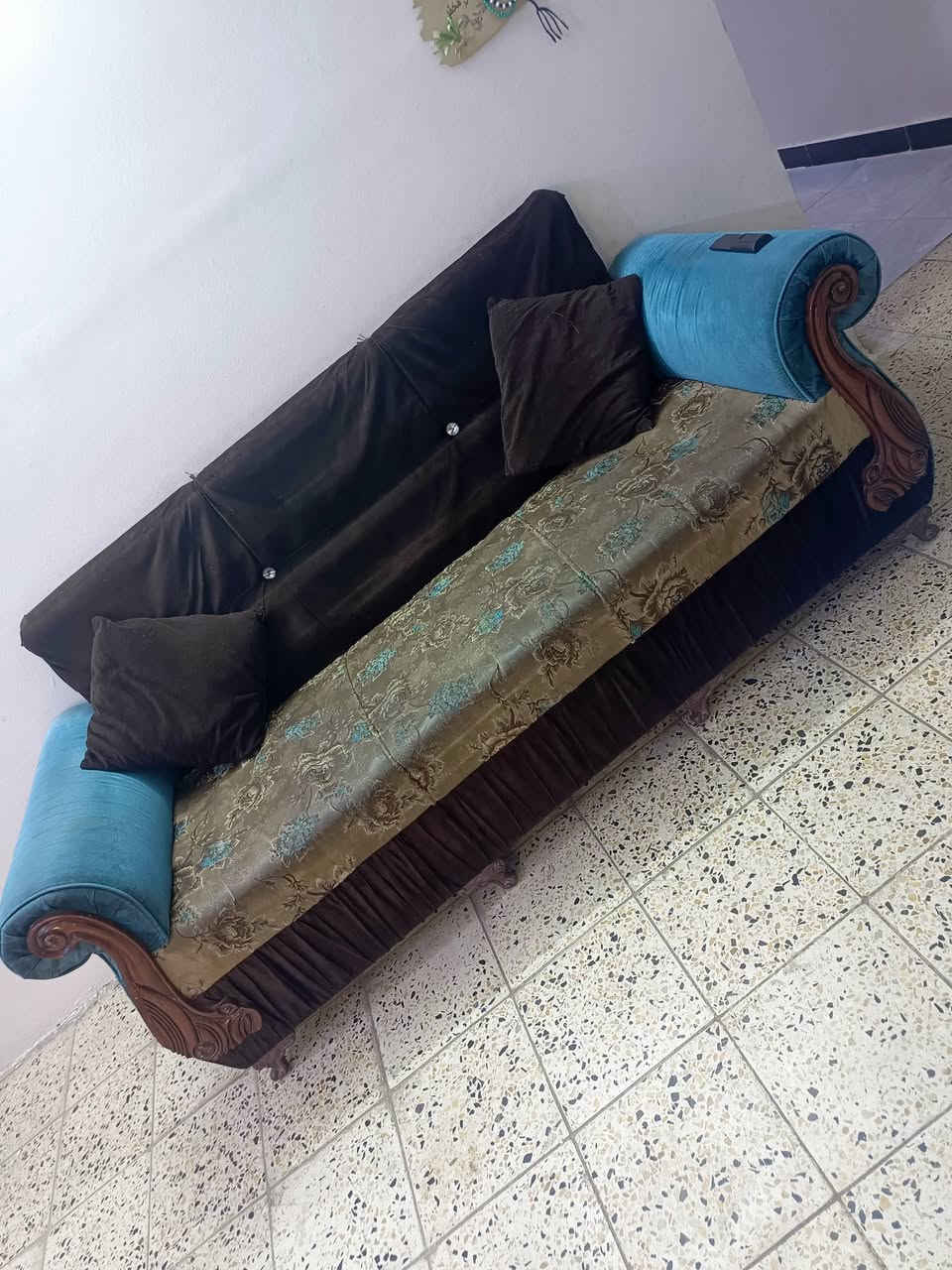 ١٠مقاعد • ما بيه كسر • حي العامل
