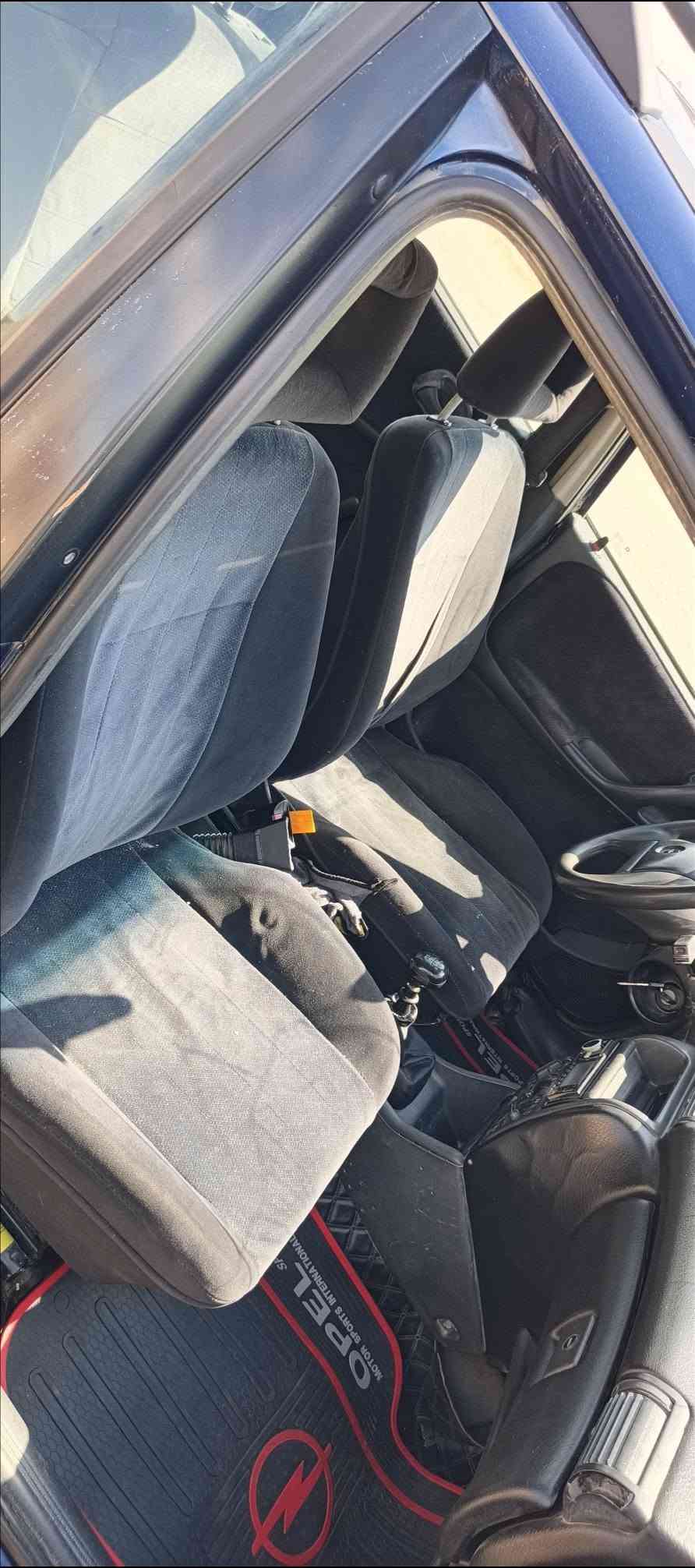 اوبل أسترا للبيع موديل 93 رقم صلاح الدين جديد سنويه بأسمي تحويل مباشر كير ومحرك وتايرات وصدر كله نضيف كهربائيات كله شغاله السعر 45 وبيه مجال المكان سامراء للاتصال  ‪***********‬
