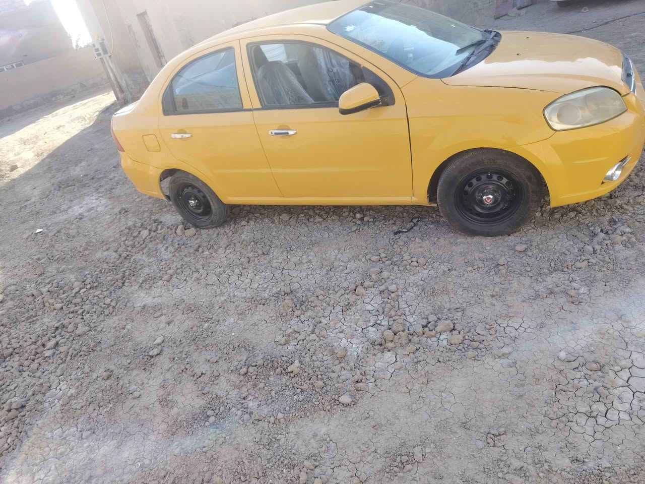 مرحبه شباب افيو موديل ٩ خليجي مسكر محرك وكير حاويه شرط وظمان حداديه تخم تاير صبغه فرن ماذب عليهه ربع دينار كبل للشارع بيهه ظربه من الجنطه غير عابر والباقي كفاله السعر ٤٦ ورقه مكان السياره الكرامه الصفران *********** هاذه رقمي الاستفسار
