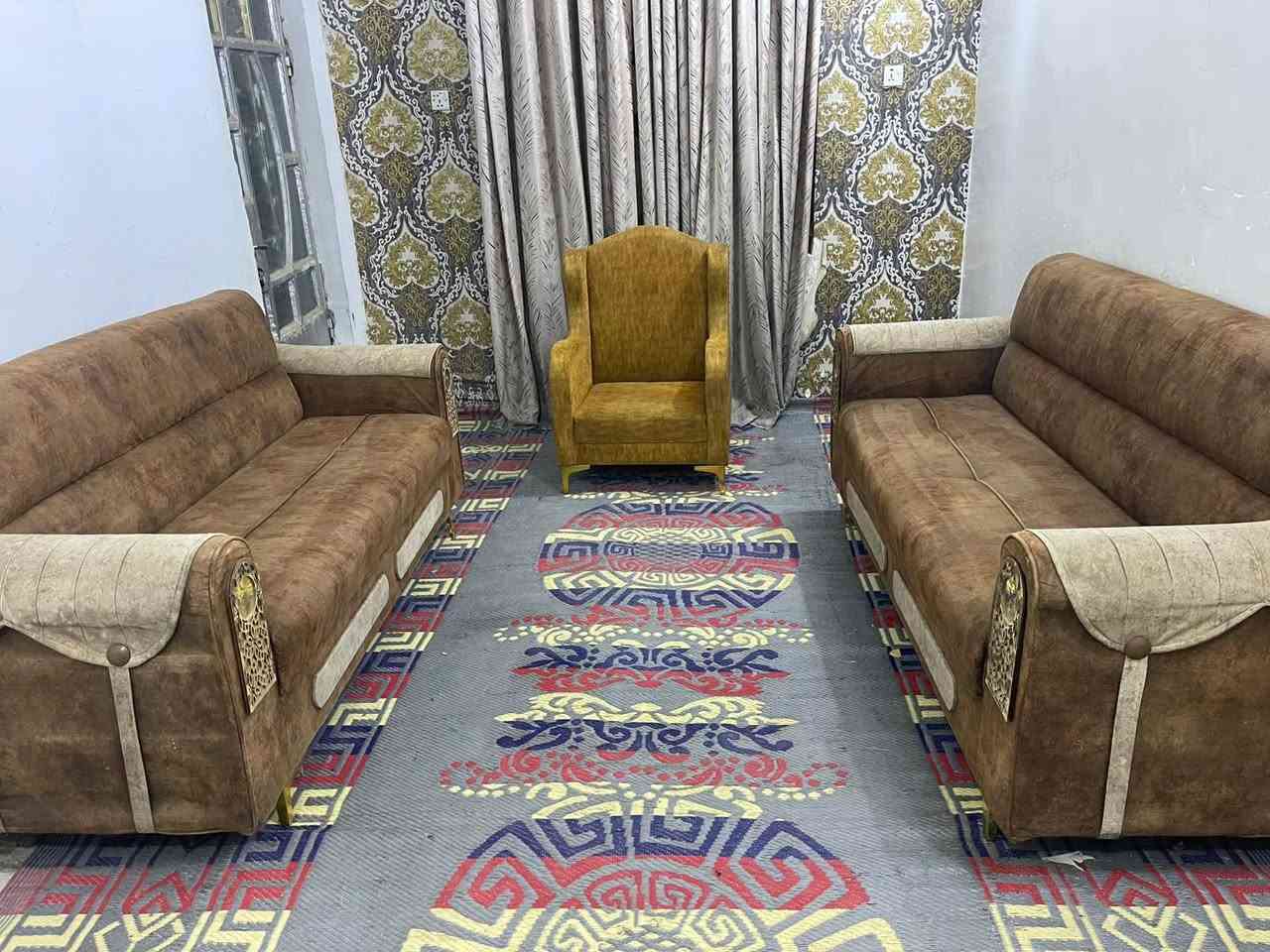 ٧ مقاعد • نضيف • بدون ضرر