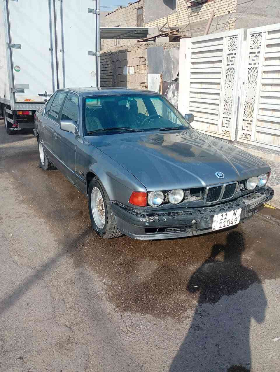 سلام عليكم سياره بي ام 735 سياره جديده حلوه مكينه نضيفه فقط الكير ما ينمر موديل 1992 تبريد شغال  سياره بغداد يرادله ترتيبات بسيطه سعر قفل 35 ورقه العنوان زعفرانيه جسر ديالى ***********      0774462203
