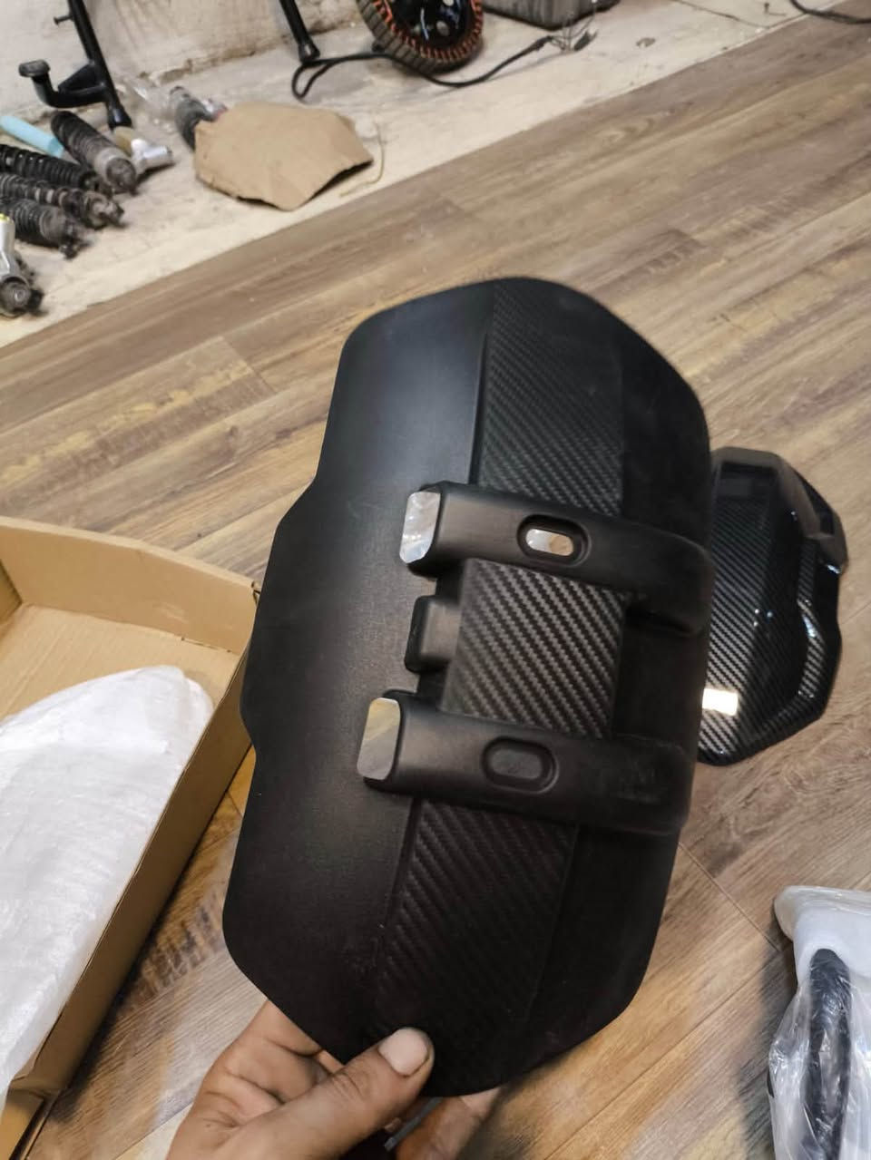 ⚡ Velo Center للدراجات الكهربائية ⚡

🔧 صيانة جميع أنواع الدراجات الكهربائية.
🔋 فحص وتبديل البطاريات.
⚙️ برمجة العقول (الكونترولر) وحل جميع الأعطال الكهربائية.
💡 تصليح الإنارة، الهورن، والإشارات.
🛞 تبديل التايرات بمختلف القياسات:
✔️ 3.00-10
✔️ 3.50-10
✔️ 90/90-12
✔️ وقياسات أخرى حسب الطلب.
🛠️ توفير قطع غيار أصلية وبأسعار منافسة.

✅ شغل احترافي وضمان على العمل.
✅ سرعة بالإنجاز وفحص دقيق.
✅ أسعار مناسبة وجودة مضمونة.

📍 زورونا في حي الجهاد منطقه الالفين شارع حسينيه الزهراء 
 أو راسلونا على وتساب  للاستفسار والحجز.

***********

Velo Center... كل ما تحتاجه لدراجتك الكهربائية بمكان واحد.
