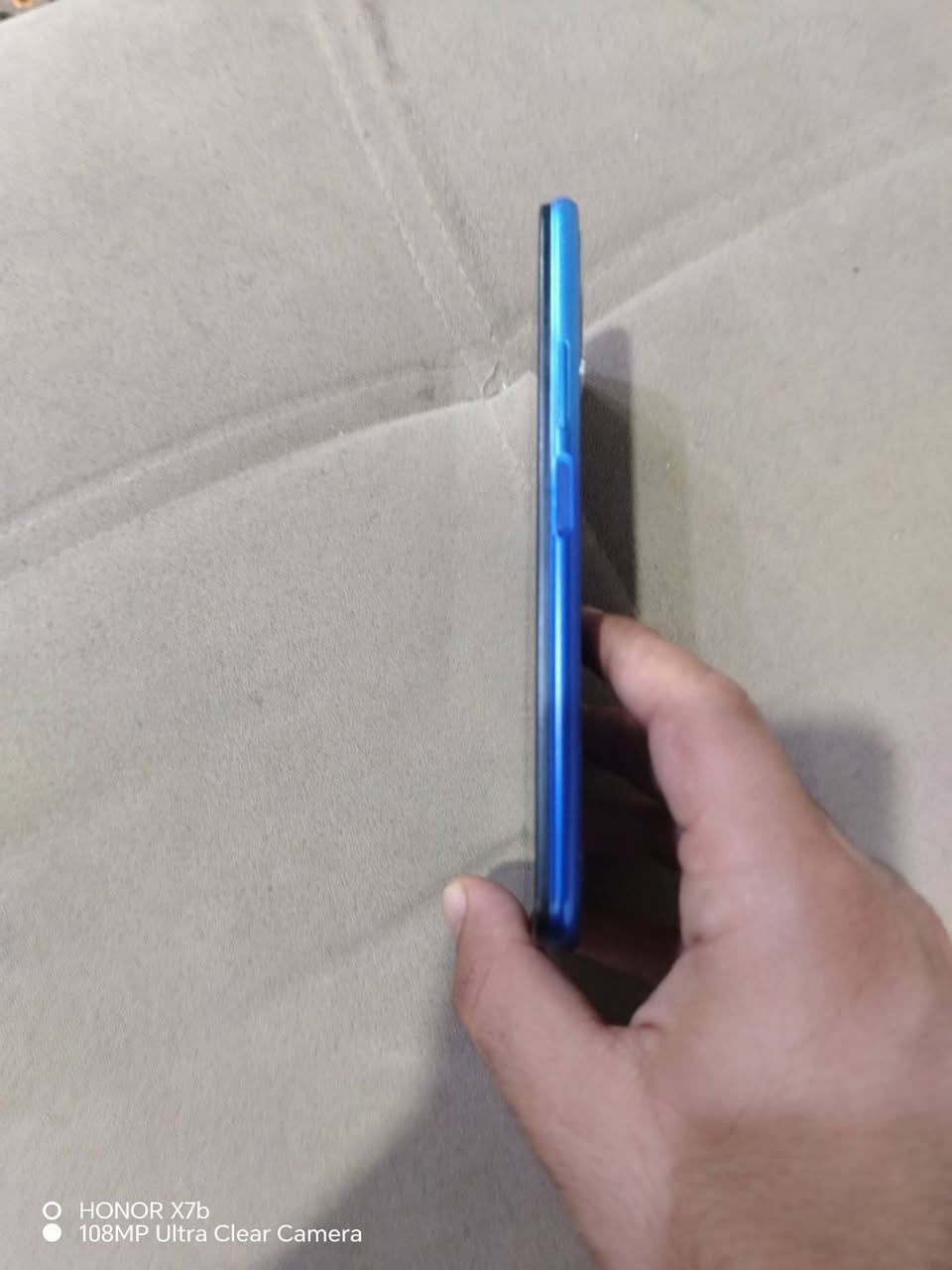 جهاز فيفو للبيع
Vivo Y20s
ذاكره 256 
8 كيكا رام
بصمه إصبع
المواصفات موضحه بالصور
شرط جهاز كلش نظيف بس مبدل شاشه
سعر 80 وبيه مجال بسيط حيل 
***********
