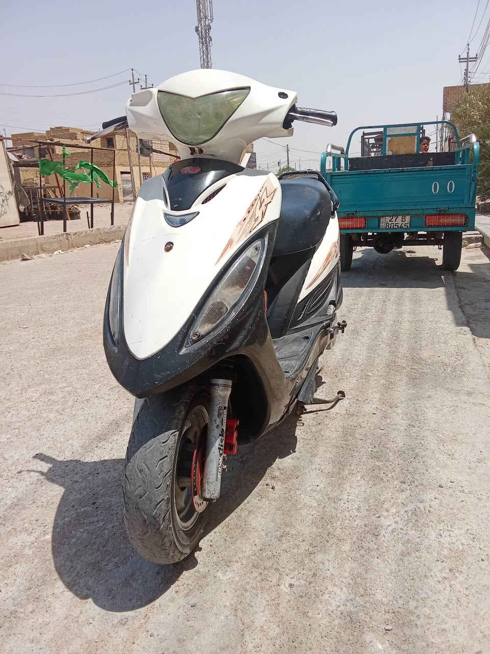 سلام عليكم جي فور مامفتوحه كلشي شغال بيه سعره 450 وبيه مجال
مكان الناصريه مدينه 
شراي يتصل ***********
انه مكاف بل نشر
