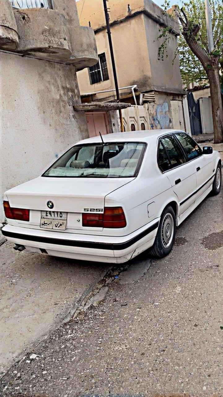 مۆدێل: 1990 Bmw (525)
​گێڕ: عادی
​بۆیە و بەدن: بەس سەقفی موسەیە، دەعمی نییە و زۆر توندوتۆڵە
​مەکینە: بێ کێشەیە و بوخاری نییە
​: سڵایت، ABS دوو جام کارەبا 
تەحویل بەشەرت، سەنەوی 2022 بەسەرچووە (400 هەزار غەرامەی لەسەرە، لە دوای مەعامەلە لە نرخەکەی بۆت دەگێڕدرێتەوە)

​ نرخ: 37 گەڵا ( و مەعامەلەی تێدایە
ئاڵۆگۆڕ: ئاڵۆگۆڕیش (موعاوەزە) دەکرێت
​ ژمارەی پەیوەندی
​***********
​*********** السليمانية, العراق

