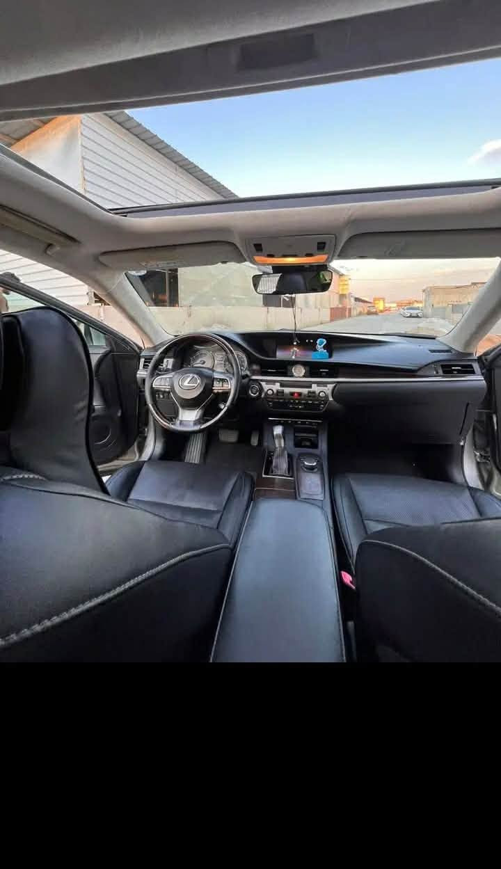 🚘 معرض GLI للسيارات يعرض لكم سيارة مميزة للبيع
طريقه التواصل واتساب فقط

🔹 نوع السيارة: تويوتا لكزس 
🔹 الموديل: 2017
🔹 الفئة: es350 
🔹 الوارد: امريكي 
🔹 عدد الكيلومترات: 148mil
🔹 الحادث / الصبغ:  رشات صبغ بدون داخل بدون ايرباك
ملاحظه سياره ٥ قطع ابيع حزام 
🔹 حجم المحرك: v6 
🔹 حالة المحرك: ممتاز 
🔹 القير: ممتاز 
🔹 حالة السيارة: جيد 
🔹 الترقيم: أرقام سنويه جديده 
🔹 المواصفات: فول 
💰 السعر: 139
🤝 السعر قابل للتفاوض
📍 موقع السيارة:  مهت 
📞 طريقة التواصل: اتصال أو واتساب فقط
📱 رقم الهاتف: *********** 
✨ معرض GLI للسيارات — ثقتكم تهمنا
