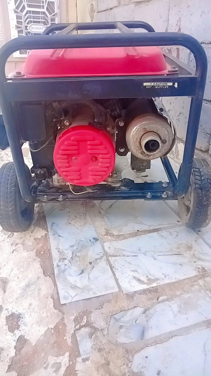 لبيع ب ٢٠٠ سلف وهندر مامفتوحه
***********
