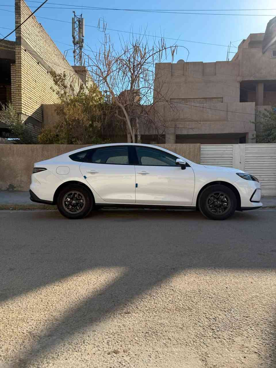 سيل5 موديل 2025 رقم بغداد بسمي
ماشيه 4 الف كفاله عامه من كلشي ملحقاتها كلها موجوده
السياره كفاله عامه من كلشي بعدها ع وضع الوكاله
مكاني بغداد السعر 19 مليون و700  بيها مجال 
***********
