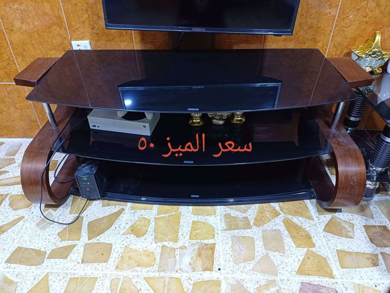 اثاث للبيع كلمن وسعره وبيه مجال مكاني شهداء العبيدي للاستفسار الاتصال ***********

