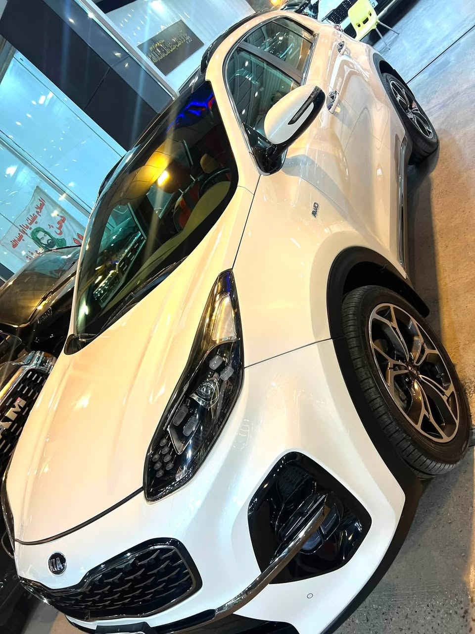 السلام عليكم
كيا سبورتج خليجي 2020 
السياره فول 1/1GT LIne
بانوراما بصمه تشغيل وابوب
كشنات جلد كهرباء عدد 2
شاشه اصلي GPS
اريل نفكيشن سايد بريك بصمه 
الباب الخلفي كهرباء  
لايت زنون ولد  فول تحكم
حساس امامي خلفي 
ويل حجم 19 انج
شفتات كير رياضي  
شاحن واير ليس داخل صاج 
محرك 2000 دوش 
بيه بارد مكانين وصبغ بالجنطه 
ماشيه 51000 الف KM
السعر 18500 
رقم اربيل الجديد
***********
***********
