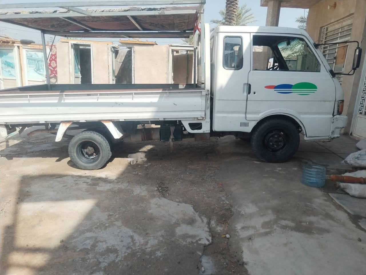 السلام عليكم سياره حمل للبيع موديل 95 سبعه جنكال قماره و ربع  جهازه من كلشي تخم تاير حداديه السعر 47 وبيه مجال مكان كربلاء قرب الإمام عون اعلى  تصال  على هذا الرقم ***********
