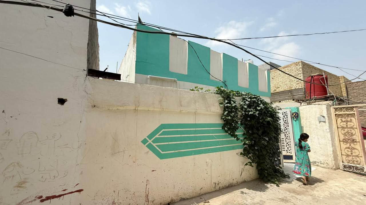 السلام عليكم زباننا الكرام
بيت طابو صرف

المساحه ٢٠٠
السعر ٨٧
يحتوي على غرفتين وصاله وستقبال ومطبخ وخدمات داخل وخارج
البيت حيل نضيف 
بيع او مراوس حسب القناعه بقطعه
العنوان شارع مدرسه المدحتيه
قرب بيت بناي
للتصال ***********
اخوكم علاء الشمري
