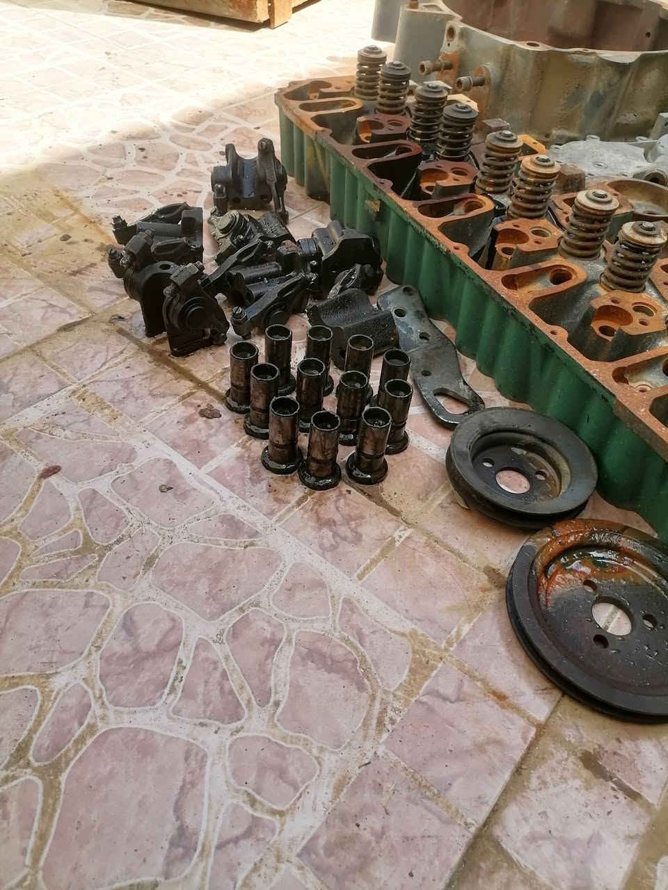قطع غيار • للبيع