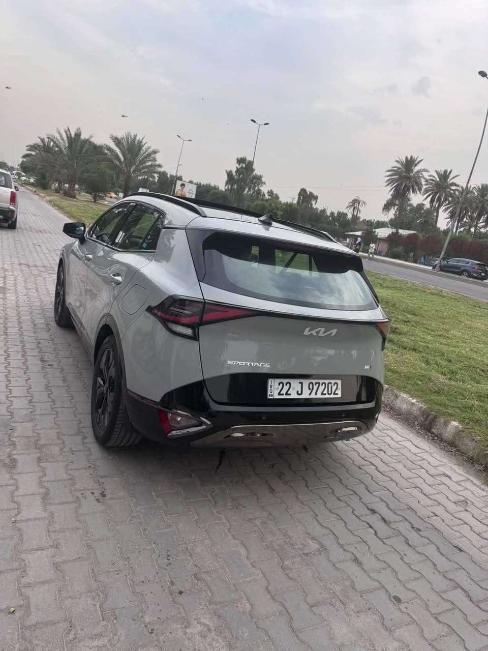 السلام عليكم
سبورتج ٢٠٢٤ 

سمنتي بلاك ديشن 

بانوراما

خليجي رقم اربيل 

كشن زيتوني 

تدفئه كشنات 

رادار 

اوتو هولد

شاشه كاربلي

صندوق كهرباء

هزه وفحص جديد 

بيها bdr وتكحيل بالجاملغ والباب الامامي موضح بالصور

مكان السياره الكاظميه

السعر 20900 وبيها مجال جدا بسيط
