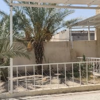 دار لبيع مكان دفاس بيت زراعي جاهز لسكن مجاري ماي خط مولد مساحه ٤٠٠ متر...
