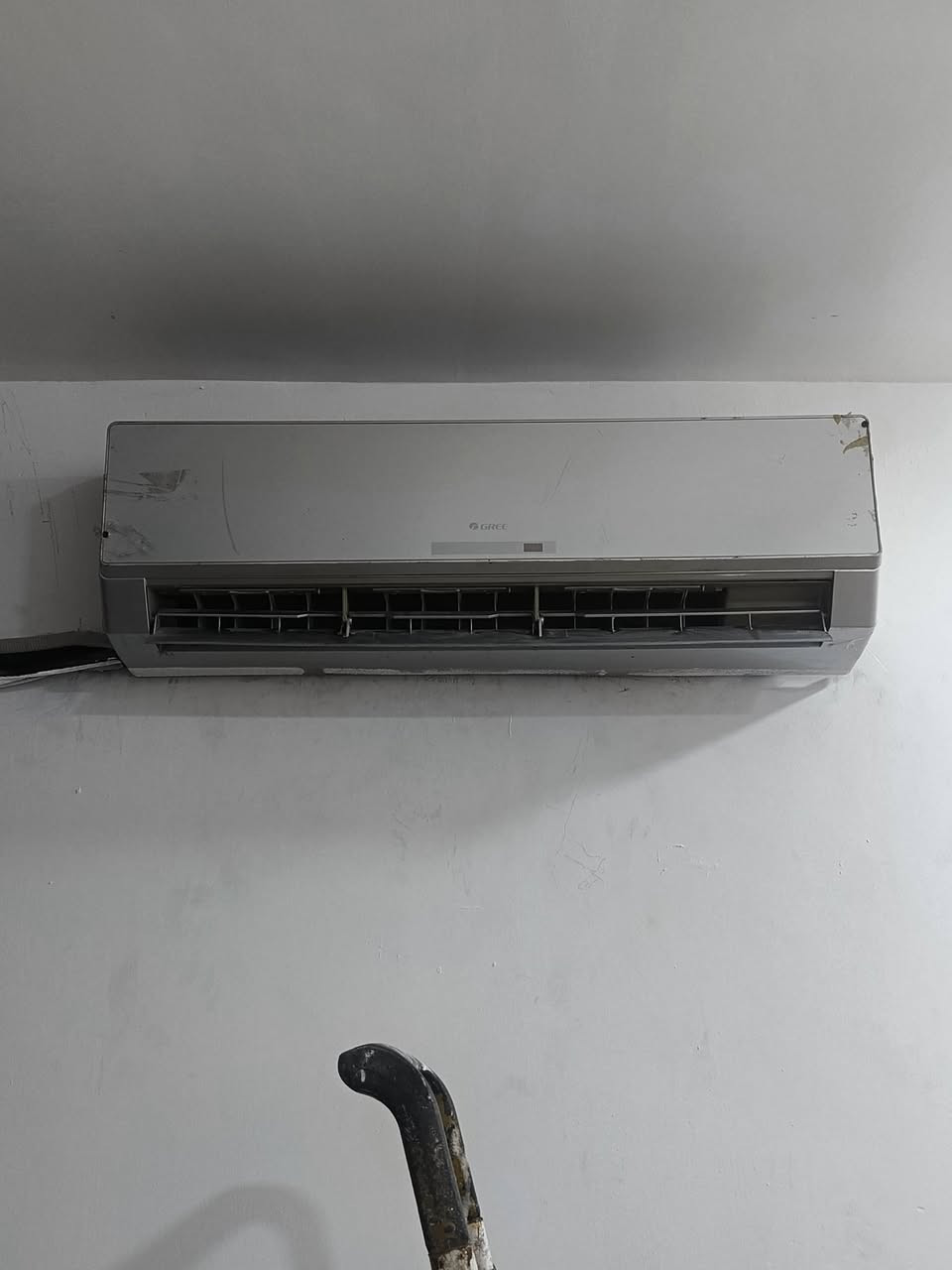 سبلت 2 طن نوع گري مشدود تفحص وتاخذه سعر 250 الاتصال ***********
