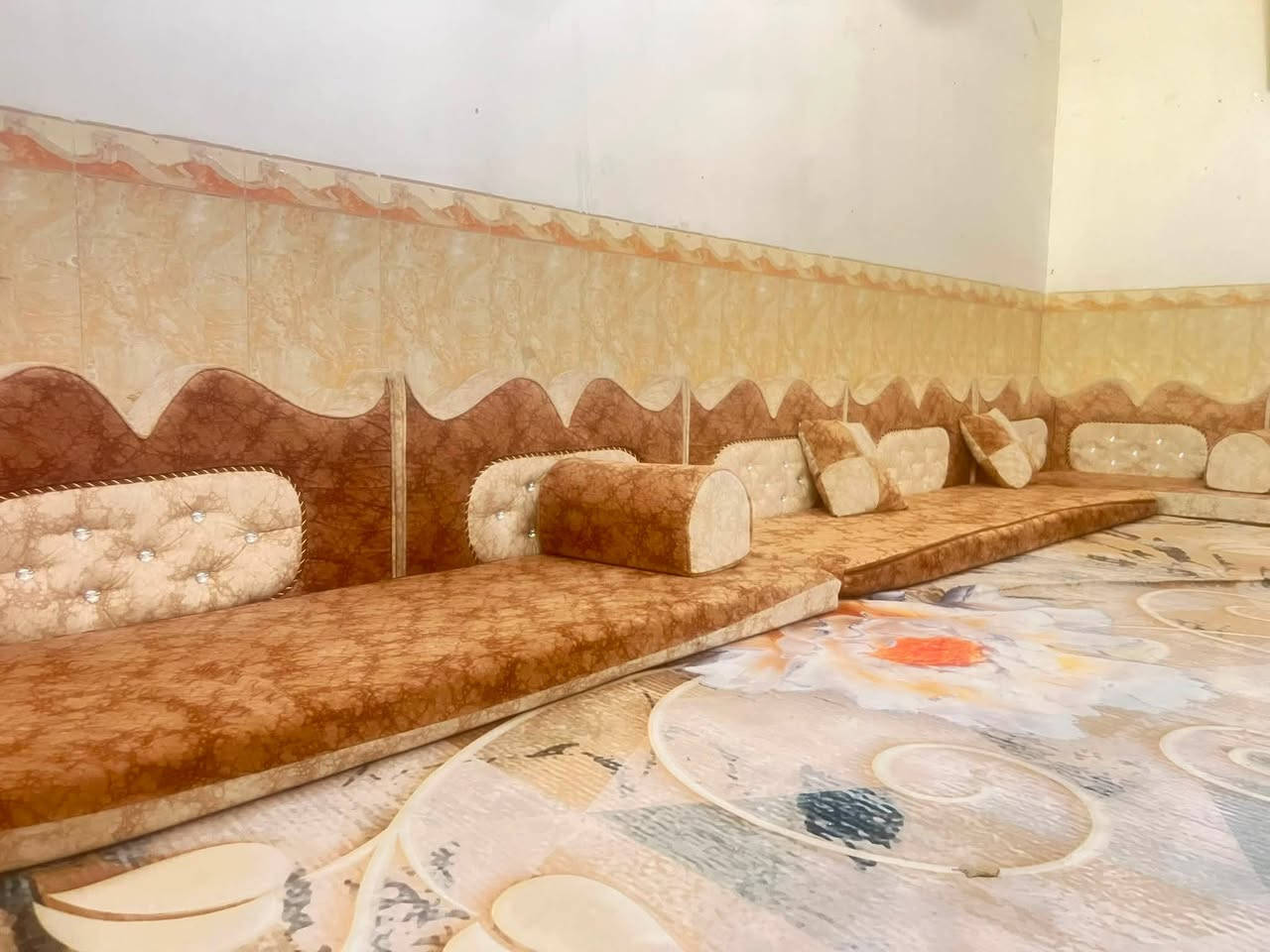 جلسه عربية للبيع تفصال درجة اوله
خاص مفتوح ***********
