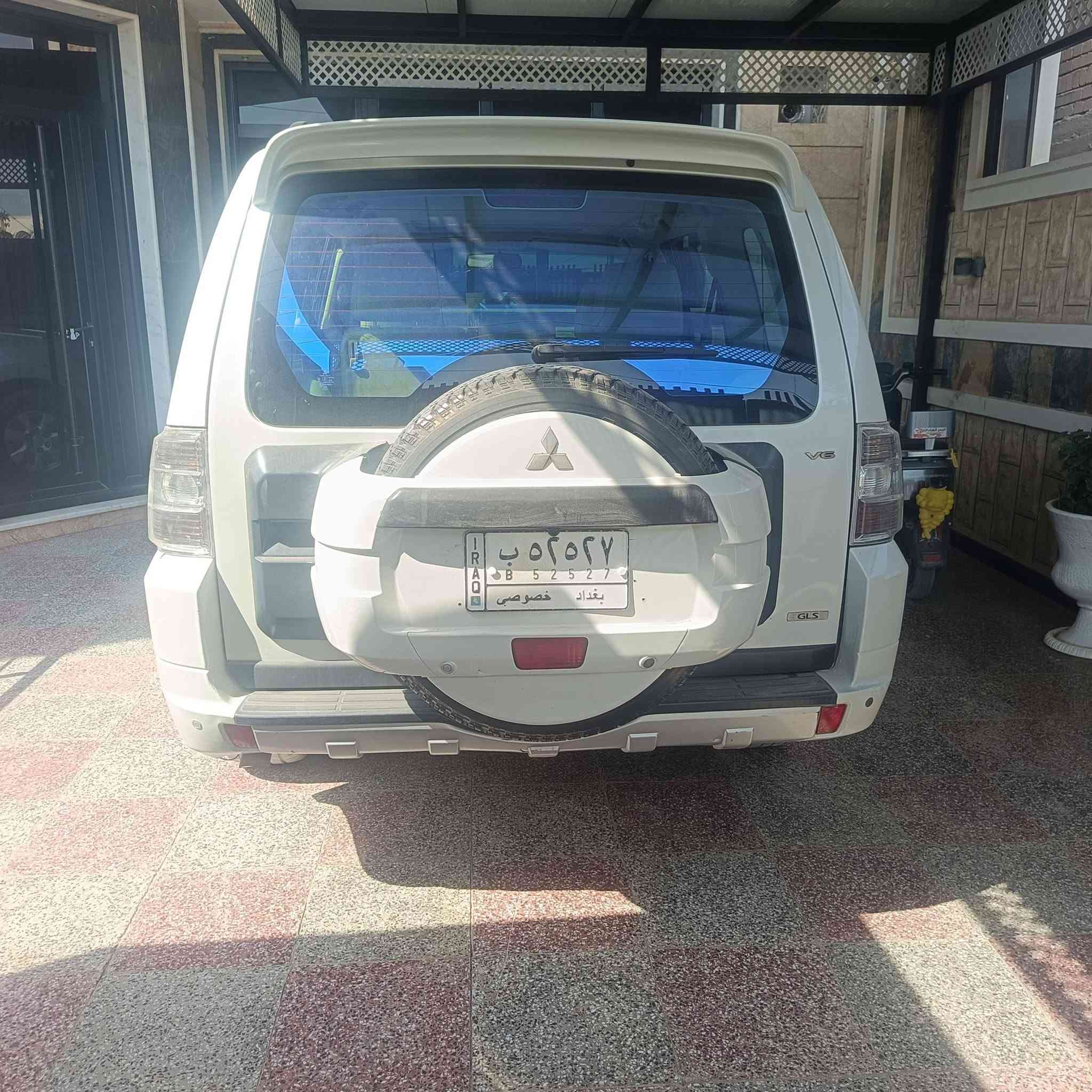 باجيرو 2012  حبتور فول مواصفات لون ابيض صدفي حجم المحرك 3500 رقم  بغداد مشروع واطني بدون حادث  سيارة  مكفوله كفاله عامه سياره كلين عله واضع الشركه معروفه خليجي السياره جديده مال جناي فورويل نضام دفلوك كشنات كهربائي اشارة بل مري شفط تحكم ستيرن شاشه اندرويد شاشات خلفيه  اصليه فتحه تبريد ثلاث قطع حساسات خلفيه زاد ثلاجه تخم تاير كير مكينه حداديه خير من الله سياره جديده لوك محرك 6السعر ١٣٠ اتصل ***********مكان السياره بابل
