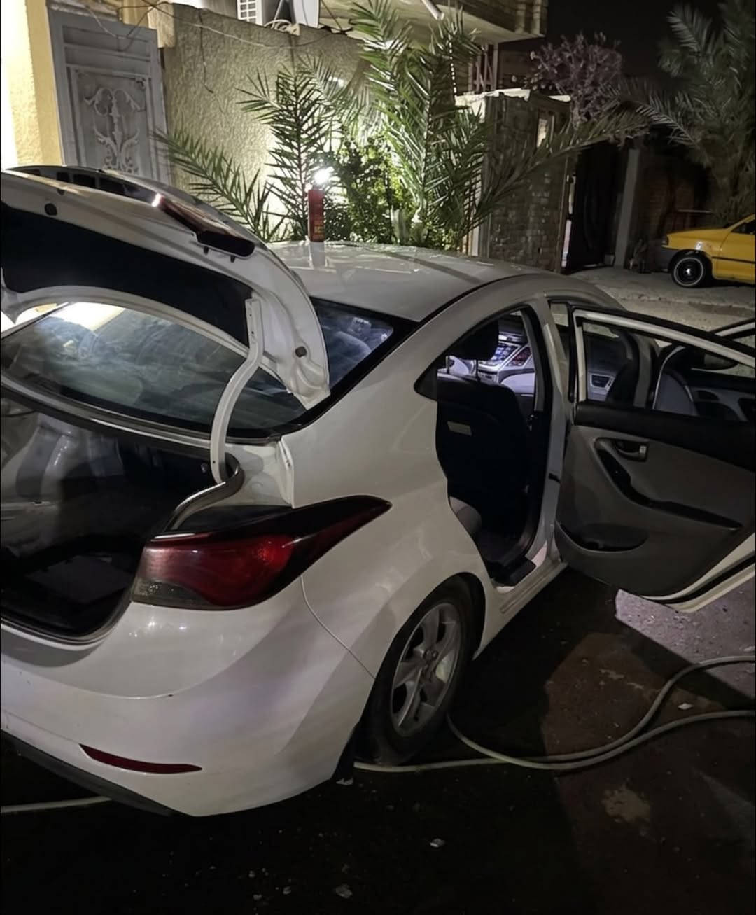 سلام عليكم النترا البيع مديل 14وارد امريكي حادث چاملخ تخم دبلات جديد وتعمير نص حداديه لون ابيض صدفي مكانهه كربلاء سعر 108اتصال ***********او خاص

