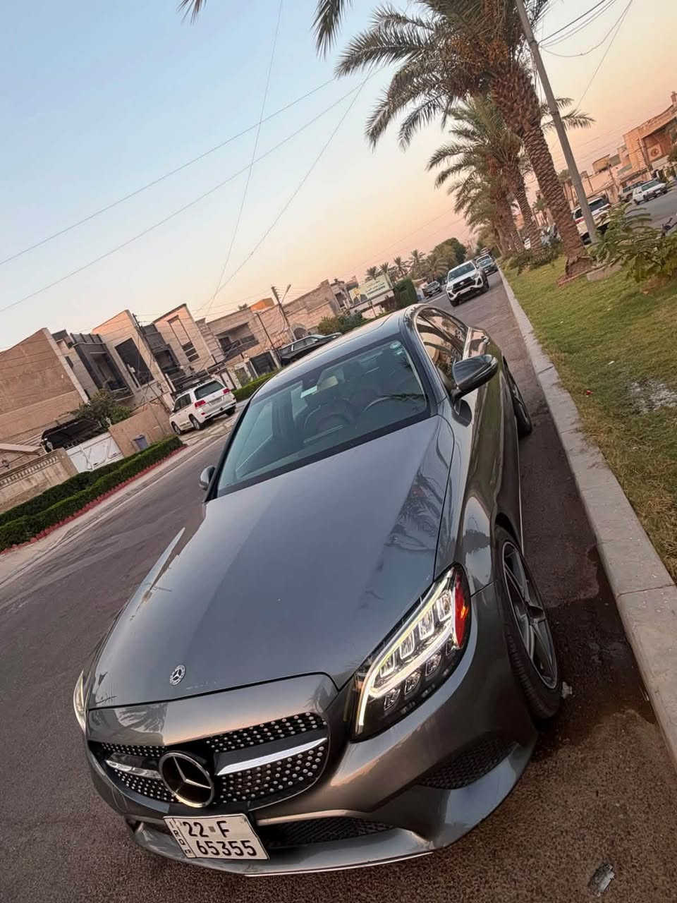 السلام عليكم 
الحلوه محبوبة الشباب والبنات للبيع فقطط
مارسيدس بنز 
الحجم C300
موديل 19
رقم اربيل الجديد ومكانه بغداد
وارد امريكي

المواصفات
1- تحكمات استيرن
2- كشنات جلد 
3- تجوه الرئس والكشنات كهرباء +تدفئه
4-مري جانبيه+ وسطيه كهرباء
5-كامره خلفيه
6-رادارات جانبيه واماميه
7- ويل وتاير 2 سايزز
8- شاشه كبيره
9- شاشه اعطال داخل الدشبول
10- انظمة قياده متعدده (5) انظمه
11-تجي بمحرك 2000 تيربو عائليه اقتصاديه جدا 
واذا اتحبه رياضيه 
12- شفتات استيرن للقياده الرياضيه
13- اناره اماميه 8 عدسات LEDمن شركة مارسيدس
14- اناره خلفيه LED
15-عليها كت  AMG
16- ماشيه 60 مايل
17- ماوس وسطي للتحكم بالسياره 
18 اناره ترحيب
19- بصمة تشغيل وابواب
20- صندوك كهرباء
21- نظام خزن الاستيرن ومقعد السايق عند التشغيل ( ميموري)
22- السياره جاهزه بدون مشاكل او اعطال
23- فتحت سقف ( سلايد ) 
وباقي مواصفات الC300
سياره وارد امريكي بيه طعجه يم قبغ البانزين فقط ونصبغ الجاملغ والدعاميه الخلفيه
السعر حيكون ب210$ورقه وبيه مجال واعتقد سعر جدا مناسب بالنسبه لخواته بيه
( بيه طعجه بالصندوك وبيه رصعه بالبنيد من اميركا اثر النقل باقيات ع وضعهن)
صور الحادث مرفقه مع المنشور
واي استفسار اني حاضر 

***********

***********

( محمد الصعب )
