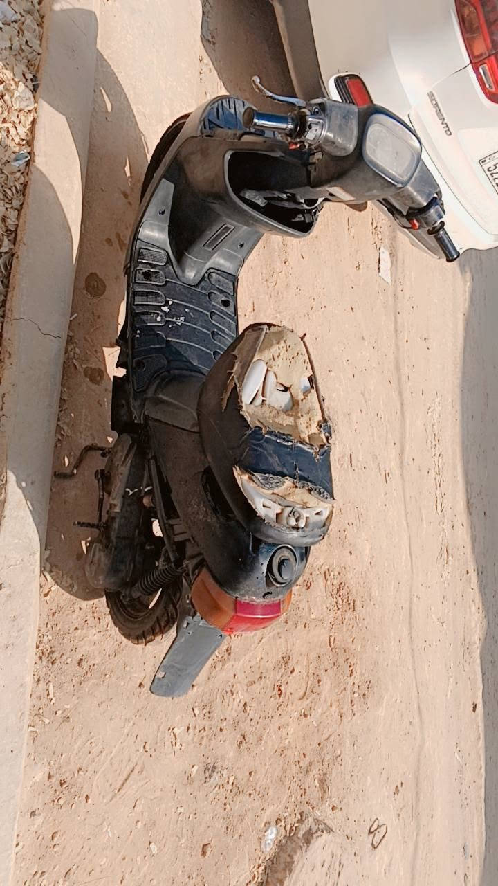 دراجة زعرة مكينة مفتوحة تجفيت جديد شغالة هندر واحد باي وقت مكينة ناعمة ماتنسمع شاصي ملحوم شيش تورنة اذا طك اني خسارك  كهربايات كلهة شغالة تايرات جدد كابريتر جديد شوتة جديدة كلجات بلاد قايش جديد شلعة ومعدل تاكل الكاع دراجة كدام عينك عوزهة كفرات وترتيبات بصيطة السعر( 80)  قفل من الخير دراجة نضيفة وتسوة هندر واحد شغالة وماتاخر بتشغيل ومابيهة صوت كرنك ناعمة عوزهة كفرات وترتيب تطلع جديدة مكاني   ( ديوانية جمعية مال اسكان شارع ملجاء العلوية)  *********** بي واتساب وموجود خاص  مو شراي اعبر المنشور بحترام
