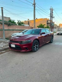 جارجر خليجي GT موديل 2019 مكفوله من الضرر والصبغ بيه بارد بالباب الخلف...