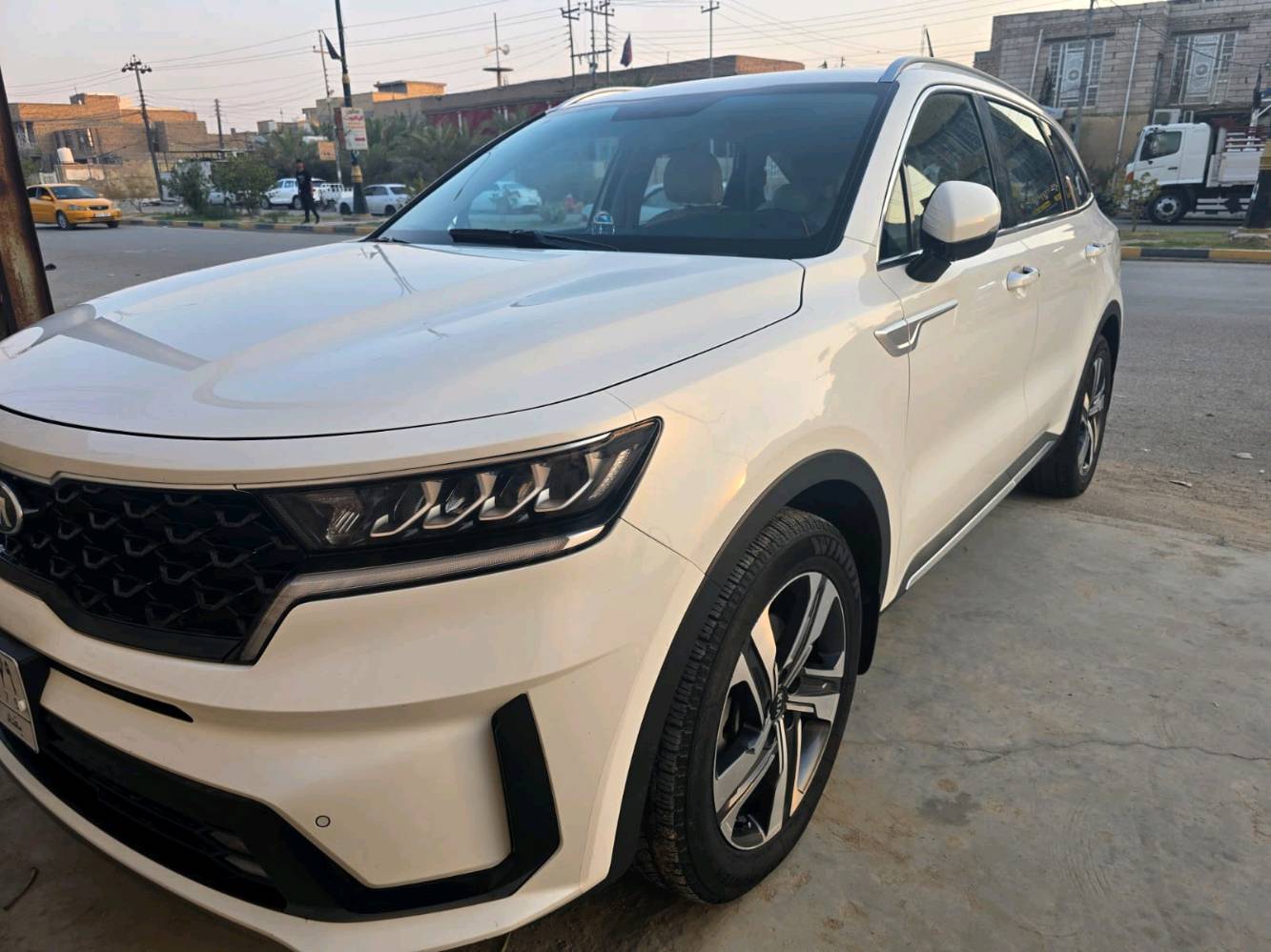 سيارة فول مواصفات والسعر مناسب 
السياره وارد خليجي محرك سته سلندر 3600 
خاليه من الصبغ مكفوله
مكان السياره الشطره 
رقم السياره بغداد
وسعر السياره 260$وبيه مجال بسيط
الرقم ***********