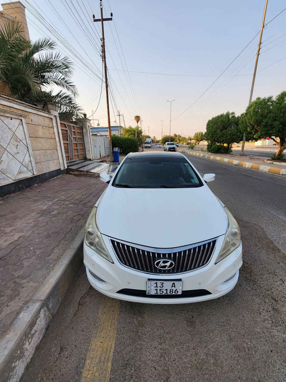 السلام عليكم هونداي ازيرا موديل 2014 خليجي فول مواصفات مكينة 6 سلندر 3.0 دوش بيها بارد قليل باب السائق فقط كير مكينة كفالة لا تنقيص ولا تبخير السعر 128 وبيها مجال قليل حك الجية *********** ميسان الكورنيش
