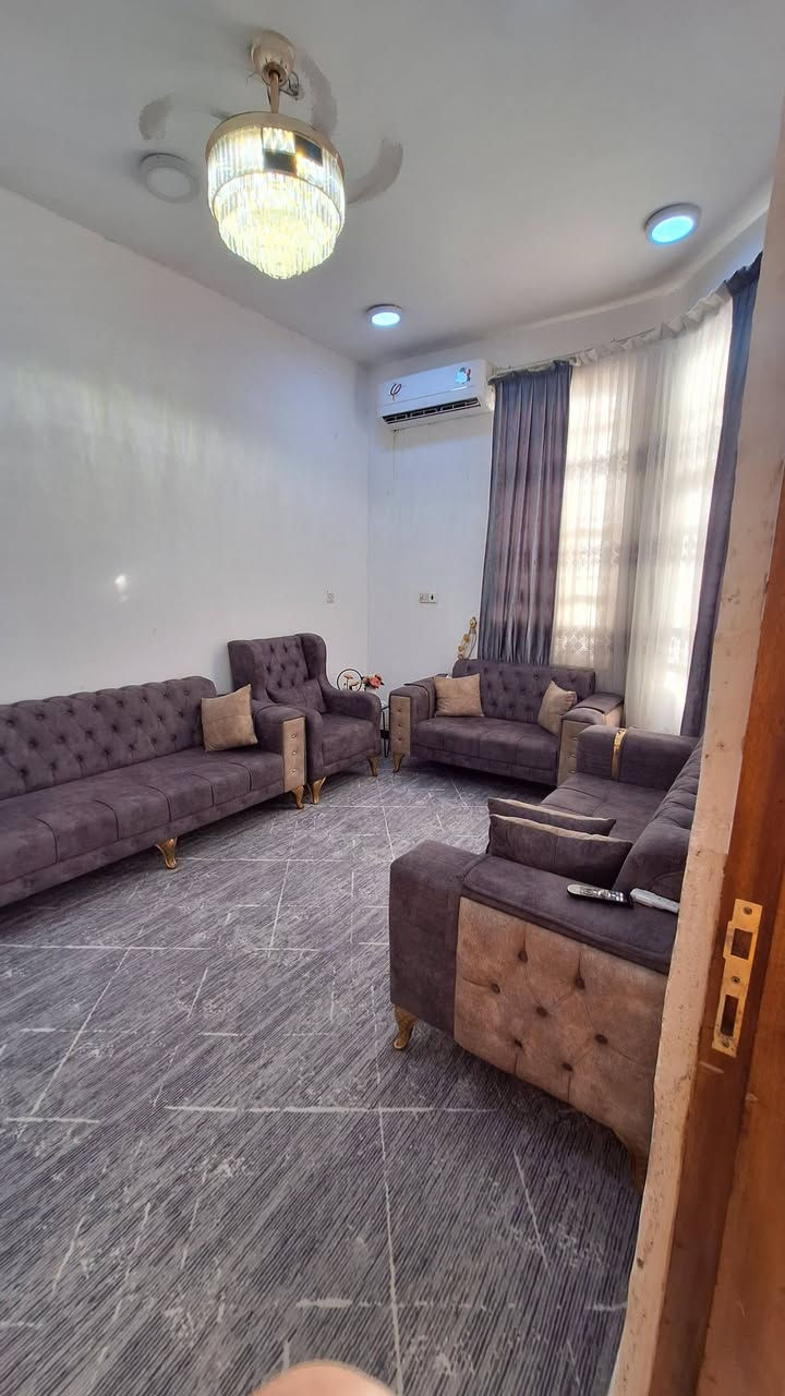 بيت للبيع مع الاثاث مساحه 90 م التنومه قوب شارع للامام علي ع
يبعد عن السوك 5 دقيه مشي
ابيع هوه واثاثه
طابو صرف زراعي سند 25 الملك جاري 
اسم المنطقه حي الامام الرضئ ع 
بنيان البيت 2024
بنيان بلوك 
مساحه 90 متر 
سعر مع الاثاث67 وقابل لتفاوض
بيع حاضر
الاستفساره
***********
