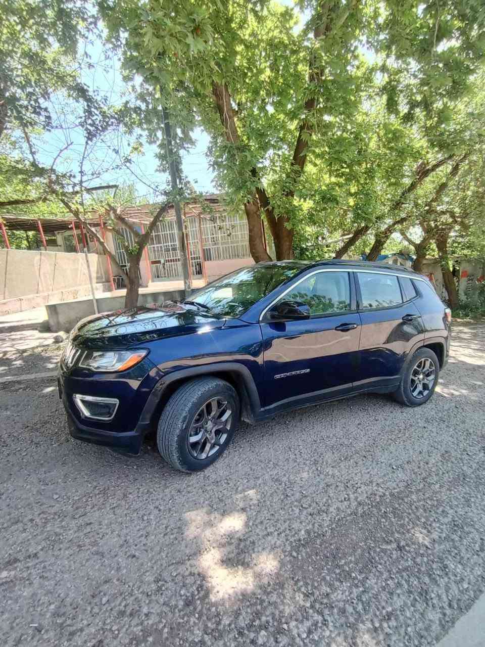السلام عليكم Jeep Compas
موديل 2019 فول مواصفات ما عدا الفتحة سيارة كلش جديدة 
استخدام شخصي مال بيت رقم بغداد الإنكليزي الجديد حادثها كلش بسيط والسيارة على وضع الشركة تبريد فول ثلج
المكان بغداد الشعب 
السعر - 138 وبيها مجال بسيط
للاستفسار - ***********
