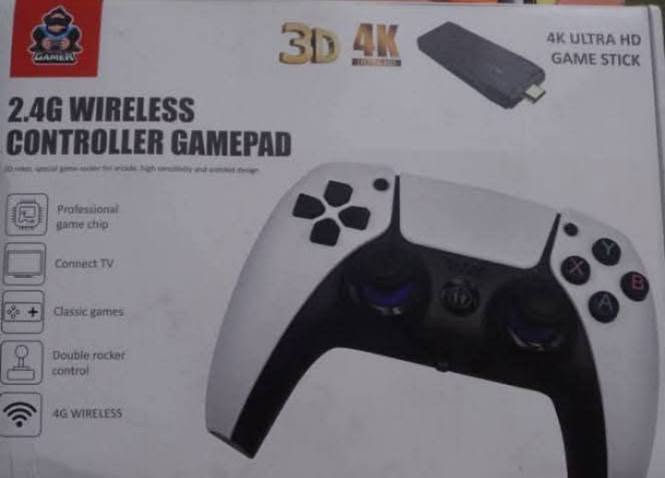 ساعه ULTRA جيل ال 7نضافه 90بل ميه مع وحده تحكم لاسلكيه   بيهه 2000لعبه عطل بسيط متحول علا التلفزيون السعر 20 استفسار ***********
