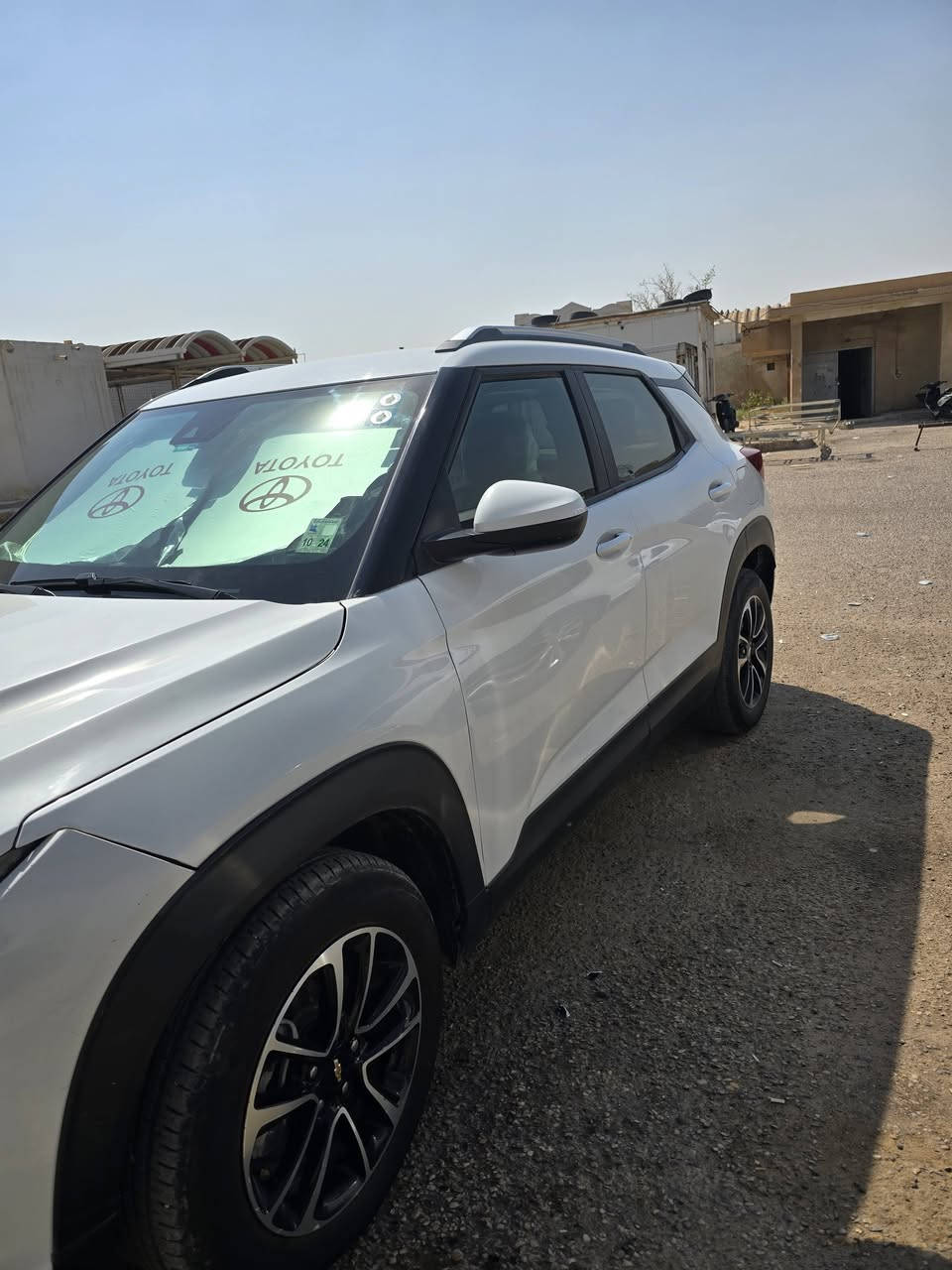 للبيع Chevrolet Trailblazer 2024
الموديل: Chevrolet Trailblazer
السنة: 2024
الفئة: LT FWD
الدفع: أمامي FWD
المحرك: 1.3L Turbo — 3 سلندر
القير: أوتوماتيك
الوقود: بنزين ⛽
اللون: — ابيض 
ماشيه 55 الف كيلو
سبيرها بعده بالجيس 
الرقم بغداد 
✨ سيارة اقتصادية وعملية، محرك تيربو وأداء ممتاز، ومواصفات حديثة.
💰 السعر: 125 ورقة — قفل 🔒
📍 السيارة جاهزة للفحص والمعاينة.
📞 للاستفسار والتواصل: ***********
ملاحظة: محرك الـ1.3 تيربو في Trailblazer يأتي بقوة 155 حصان و174 lb-ft من العزم في مواصفات شفروليه المنشورة
