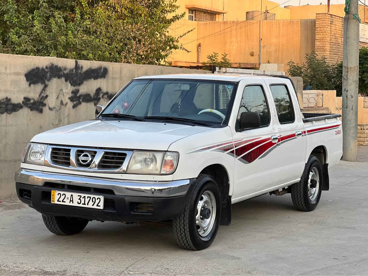 نیسان پیکاب ٢٠٠٢ 
نمونە لە جوانی و پاکی و خاوێنی سەیارەکە بێ مەسرەف و جایز و توندو تۆڵە ماڵی دۆست و کەسابەتە گێر و مەکینەی بەشەرتە حیزام بۆیاخ کراوە  بۆ جوانی سەقف و شانی شوشەیە بەشەرتی هەموو گیانی ئەوەی چەکوشی پێوە نەبێ
نرخی ٨٣ وەرەقەو کەمێک مەجالی تیایە  
تکایە جوابی چات نادەمەوە گەر مشتەری تەلەفون بکە 

ژ.م -  *********** كويسينجاك, أربيل

