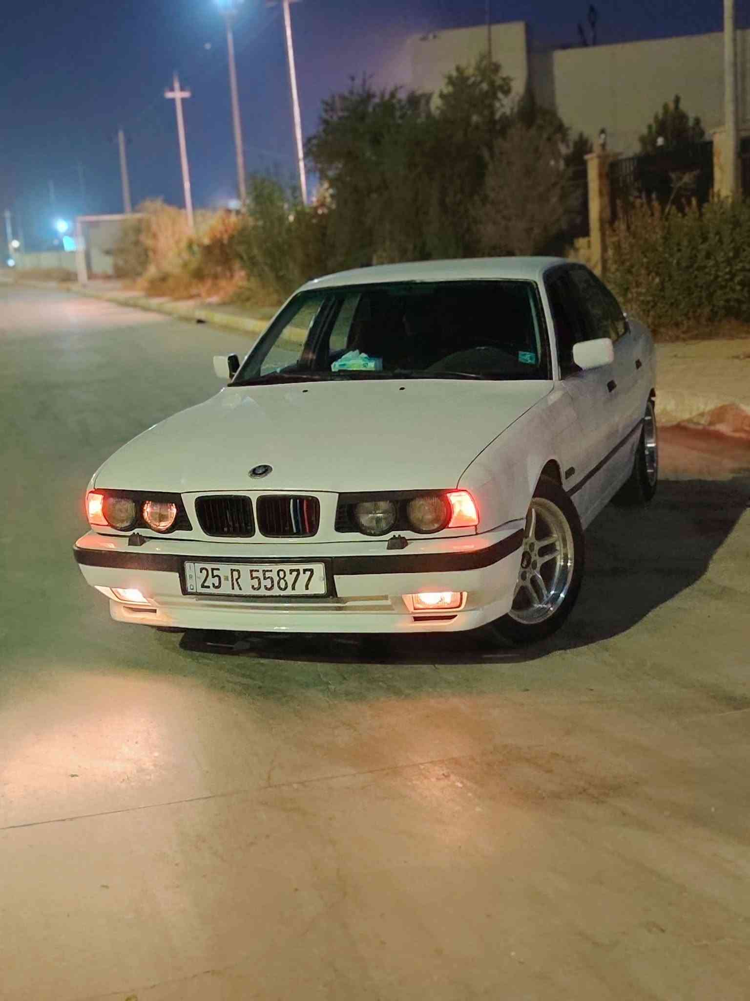 سلام عليكم للبيع BWM موديل 89  كير عادي مكينه 28صقر   بطاقه بنزين سياره باسمنه شرط تحويل سعر 45 بيه مجال اتصال فقط ***********
