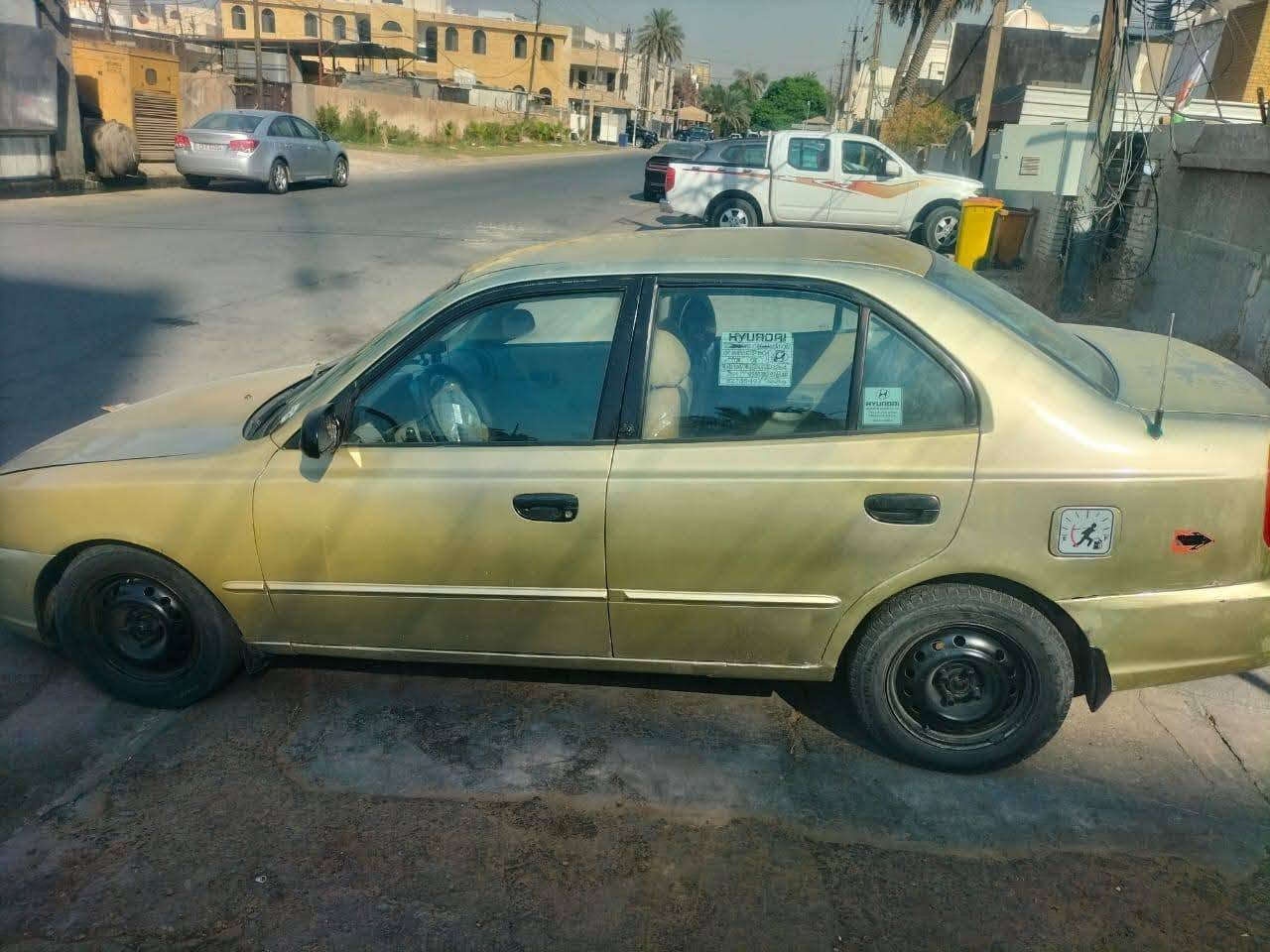 السلام عليكم
اكسنت فيرنا موديل 2001
سياره حلوة كير مكينه كفاله
مكان السياره كاضميه 
السعر 35 
للأستفسار ***********
