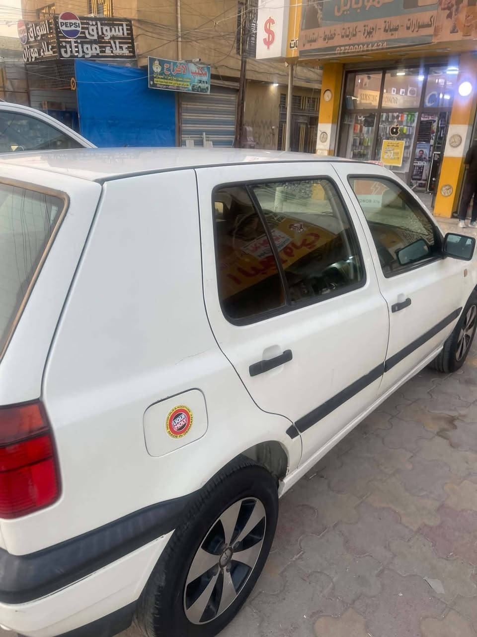 كولف نفخ MK3 موديل 1993
رقم انكليزي 
سنوية ل 2030 بأسمي مصفرة هيئة وغرامات
هزة جديدة
مكينة 2000
كير اوتو
كهربائيات شغالة
صدر امامي جديد 
تبريد شغال بس منقص غاز
كشرها مثل ماتشوف كدامك
سيارة تخبل  وعظمتها حلوة وناعمة
السعر رايدها ب43  وبيها مجال بسيط
مكاني بغداد جسر ديالى القديم
***********
