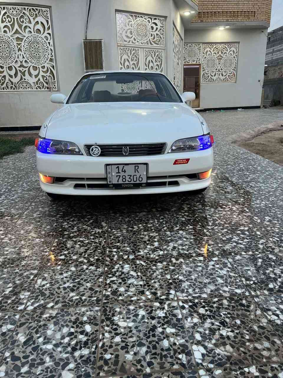 ١٩٩٥ • ابيض • رقم بصره