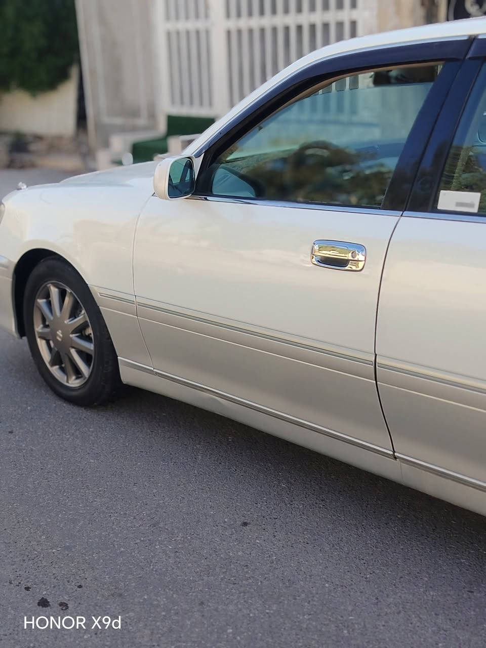 السلام عليكم ملكة البيع رقم بغداد بسمي 102 فول عده الفتحه اربع دكم كرستال اصل
موديل 2002
غرفه جلد مكفوله كفاله عامه
ماشيه 97 حقيقي 
اربع كشنات كهرباء
ويل نجمه تخم تاير
السعر 158 وبيها مجال
***********

نص مكتوب في الصور:
- HONOR X9d