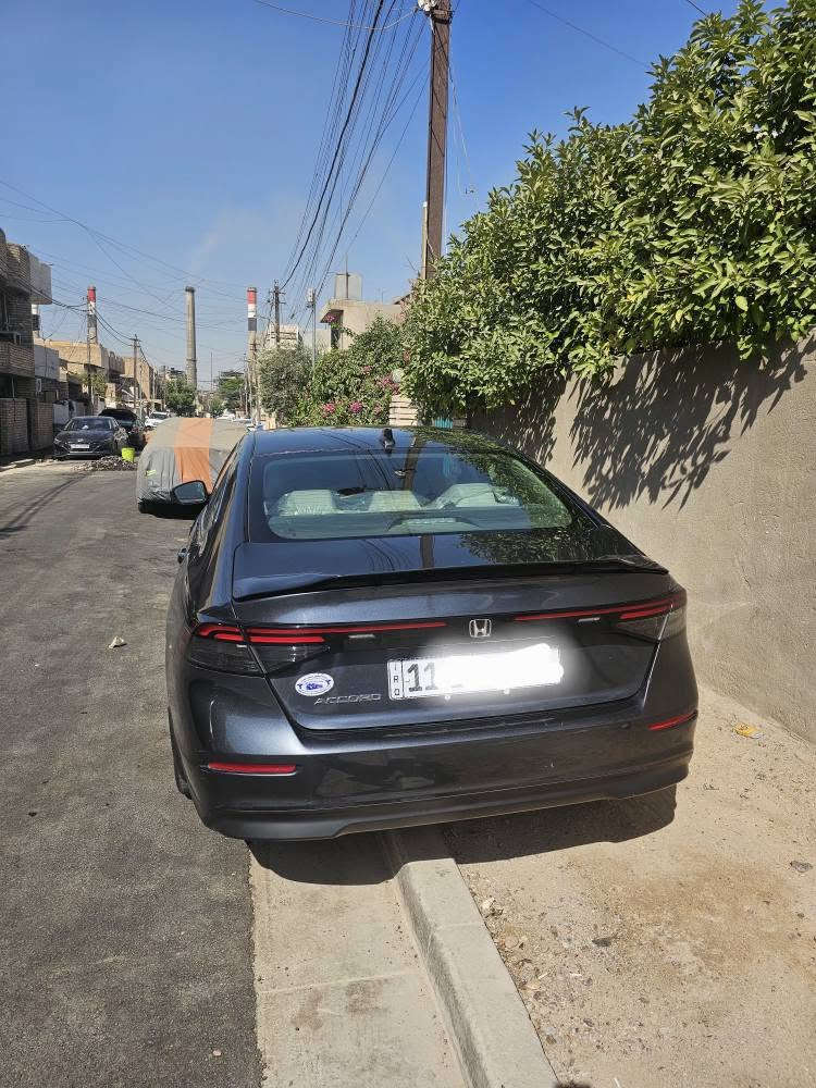 هوندا اكورد 2024 محرك 1500 تيربو موصفات lx يعني نص فول 
بصمه
 كامره خلفيه
 شاشه 
3 انظمه قياده 
هند بريك دكمه
ويل 17  
السياره ماشيه 40 الف كيلو 
بيه نقص رادار
مرقم بغداد باسمي 
حادثها بنيد مبدل ومصبوغ  والجاملغ الايمن بارد فقط باقي غراضها كلها بلاديها الدعاميه واللايتات والراديتر 
صار اهنا بالعراق عندي صبغ بيها باب الخلفي عكس سايق
عندي بيها سونار جديد
السعر 143 ورقه
الرقم *********** بغداد, العراق
