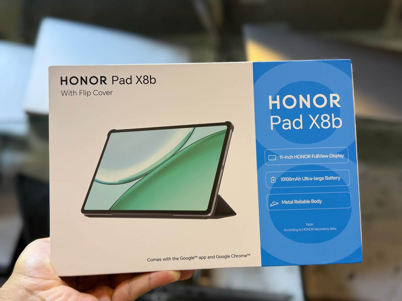 🔥 وصل حديثاً لدى مكتب البرشا للحاسبات! 🔥
التابلت المثالي للدراسة، العمل، والترفيه: Honor Pad X8b 📱✨
إذا كنت تبحث عن جهاز يجمع بين الأداء القوي، الشاشة المريحة للعين، والتصميم الأنيق... فهذا التابلت هو خيارك الأفضل!
💡 أبرز مميزات Honor Pad X8b:
 شاشة عالية الدقة: تجربة مشاهدة ممتازة وألوان واضحة ومريحة للعين أثناء القرائة أو الدراسة.
 أداء سلس وموثوق: مثالي للتصفح، التطبيقات التعليمية، والألعاب.
 بطارية تدوم طويلاً: لتستمتع باستخدامه طوال اليوم دون الحاجة للشحن المستمر.
 تصميم خفيف وأنيق: سهولة في حمل الجهاز معك إلى أي مكان.
 صوت نقي وقوي: لتجربة استماع ممتازة أثناء متابعة المحاضرات أو الأفلام.
🏬 مكتب البرشا  للحاسبات – هيت ***********
