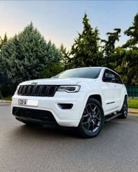 Jeep Grand Cheroke  2021 ٢٠  هـةزار  رؤيـشتية سـةيارة خـةليجـية  سـفري...