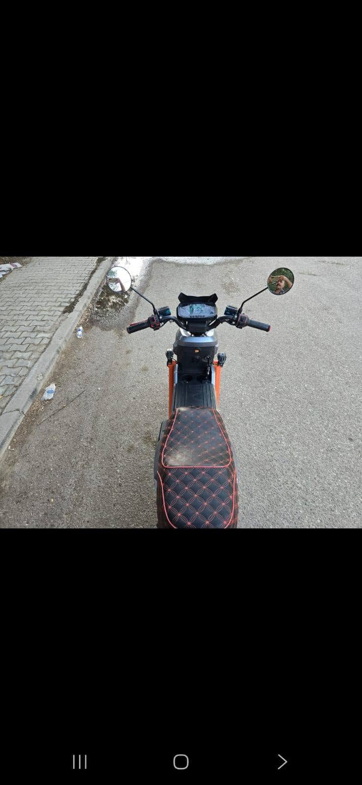ألسلام عليكم دراجه شحنF15 بطارية ليثيوم دراجه رياضيه 72 فولت عقل وملف 3000 آلاف فول مواصفات رقمي للتواصل ***********
